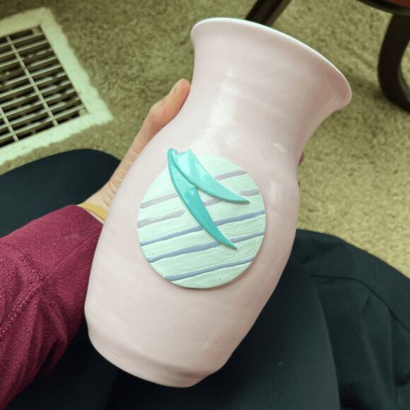 VTG Anne Muldery Studio Pottery Vase (1986) Pink Pastel Art Pottery w/ Sculptura - Picture 7 of 8